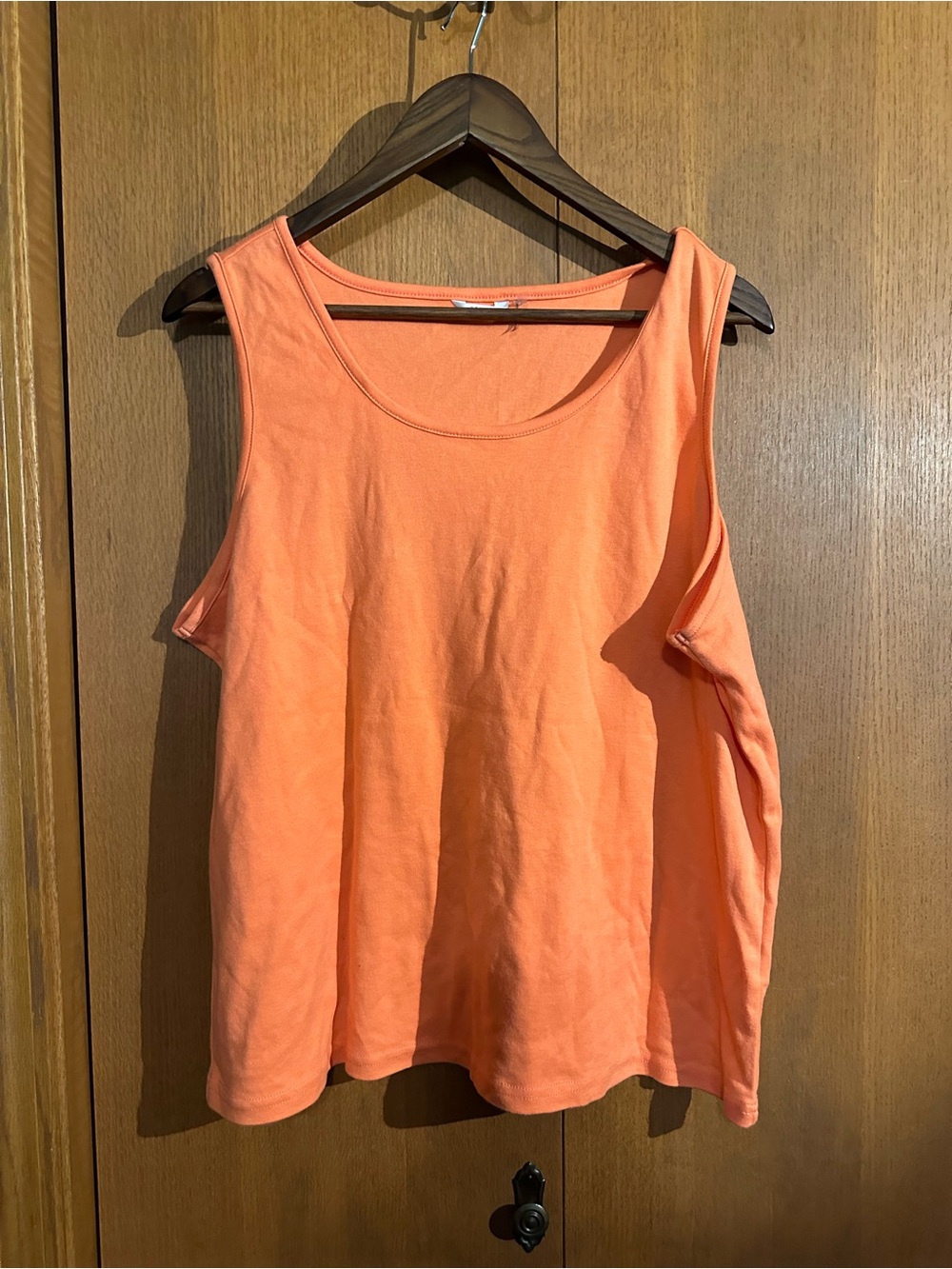 Kaktus Coral-Orange Scoop Neck Tank Top